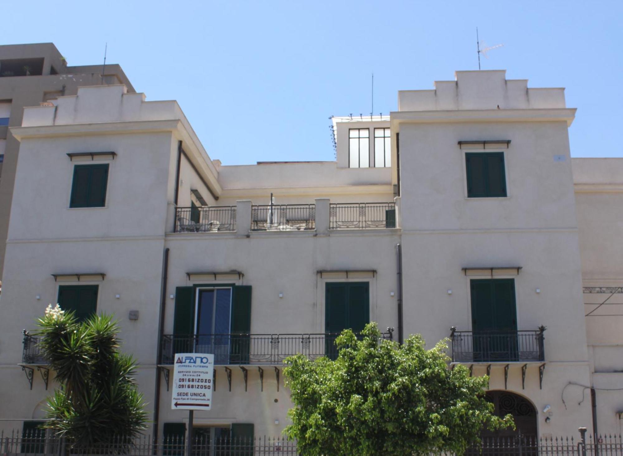 La Terrazza Su Dante Rooms باليرمو المظهر الخارجي الصورة