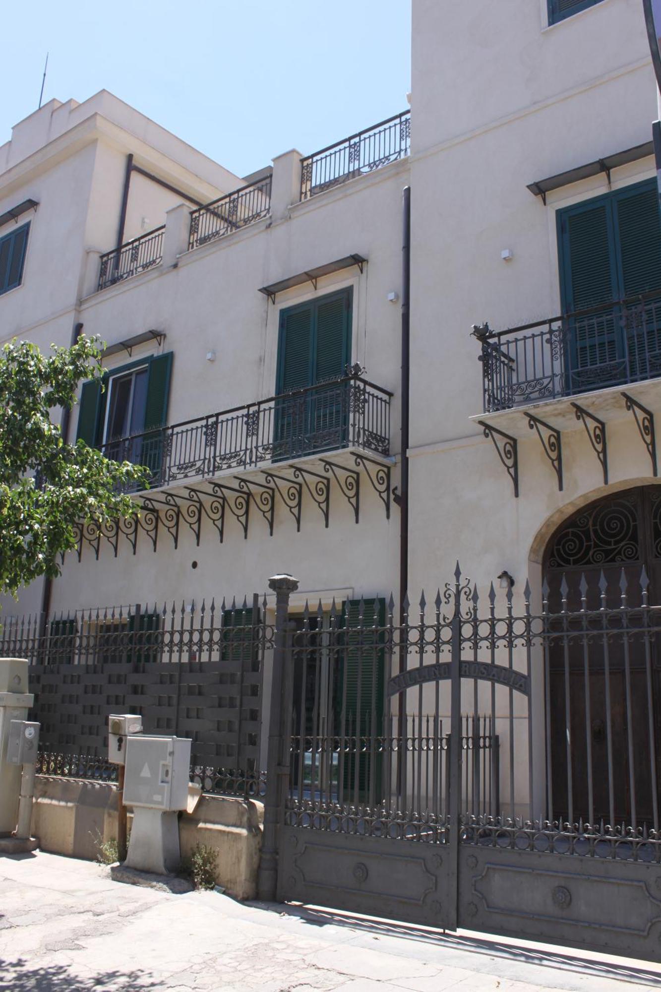 La Terrazza Su Dante Rooms باليرمو المظهر الخارجي الصورة